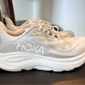 Hoka Light Gray Clifton 9 Sneakers